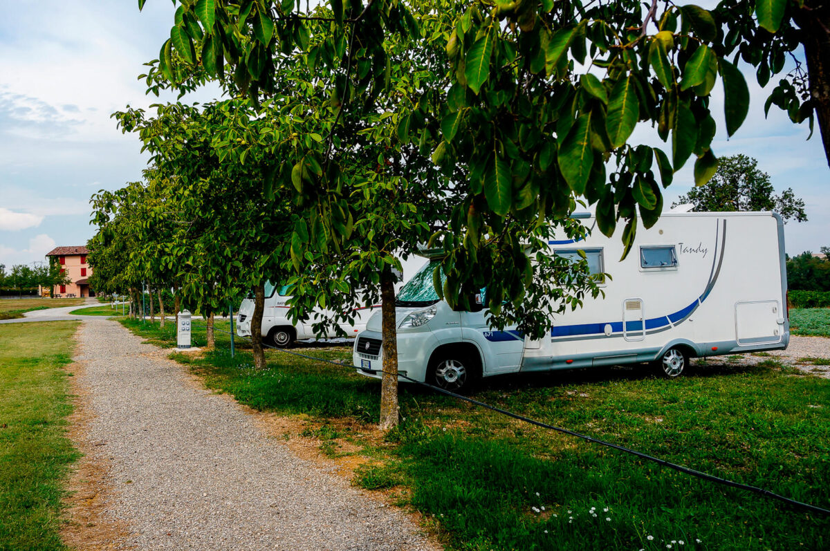osalla beach garden area camper